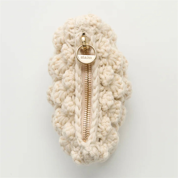 Aiayu Mala Pung, Pure Ecru