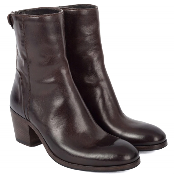 Alberto Fasciani Isabel Støvler, Strike DK Brown