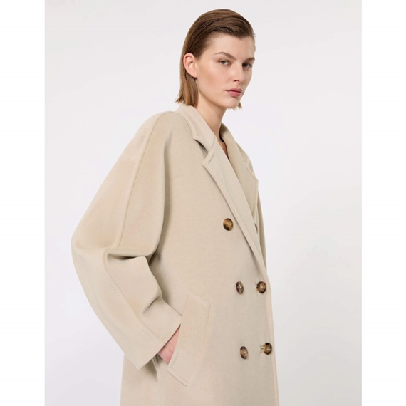 Max Mara Madame Frakke, Sand