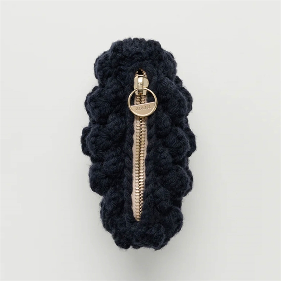 Aiayu Mala Pung, Black Navy 