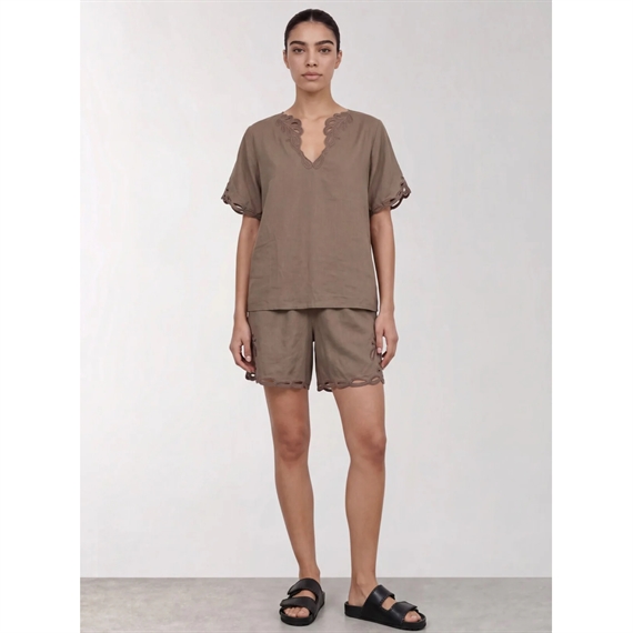  Levete Room LR-NAJA 60 Shorts, Foss